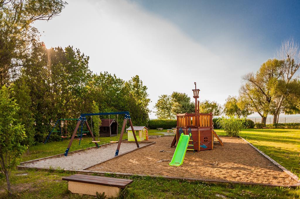 Milan Apartmanok シオーフォク エクステリア 写真