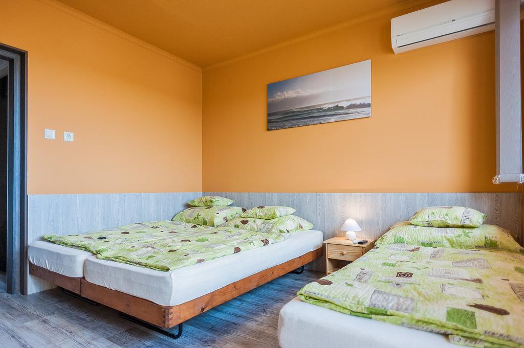 Milan Apartmanok シオーフォク エクステリア 写真