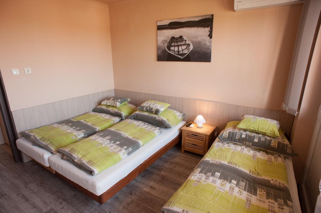 Milan Apartmanok シオーフォク エクステリア 写真